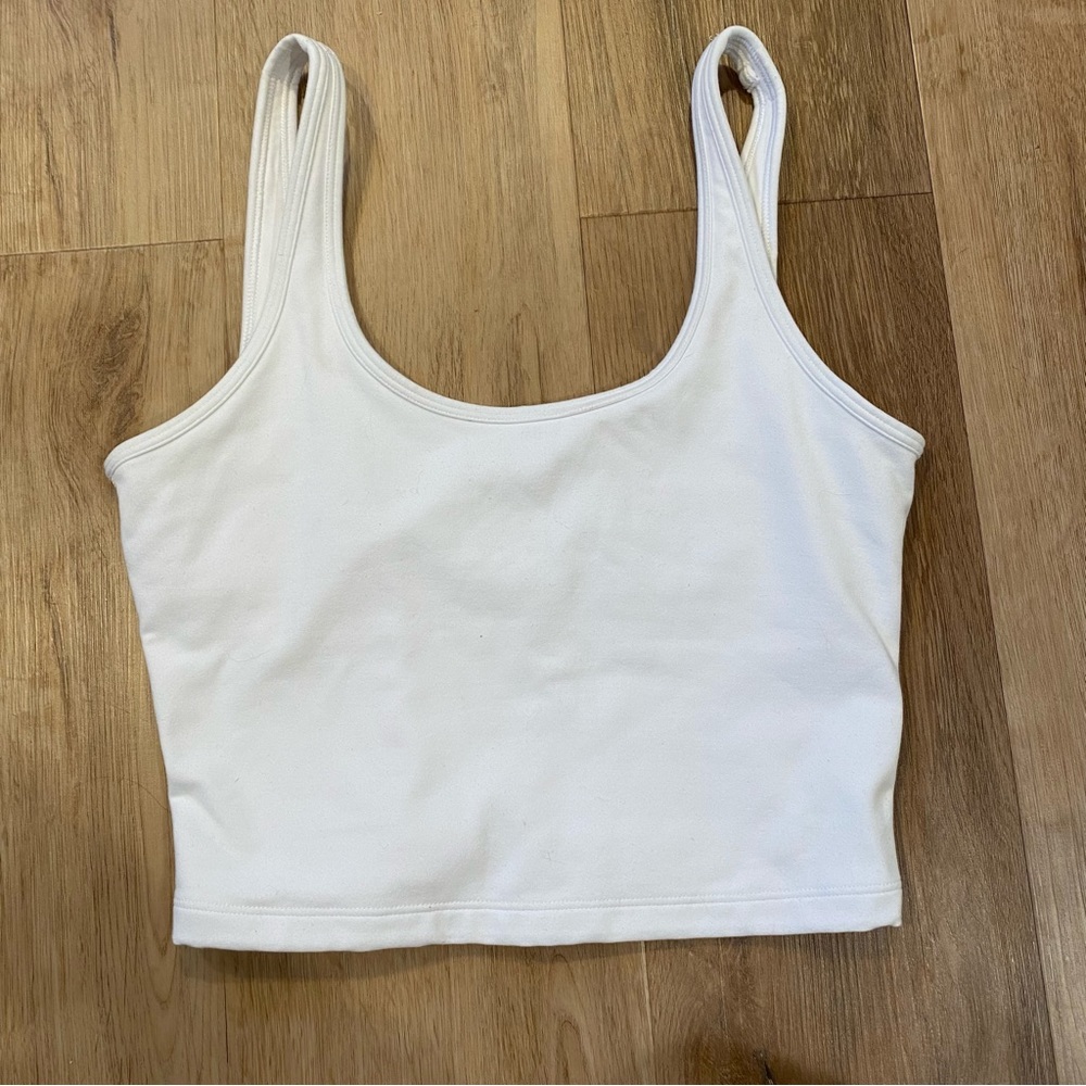 ARITZIA TNACTION WORKOUT TANK